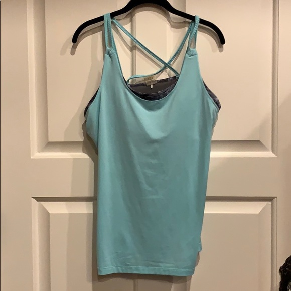 THREE-PIECES, CALIA by Carrie Underwood - Picture 3 of 7